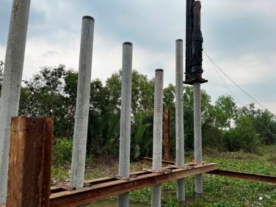 Thi công kè Kênh nước mặn - Long An